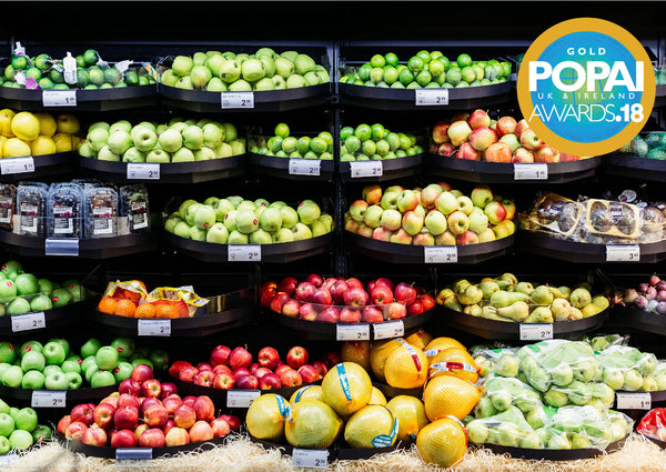 Award winning fresh produce display with Sigma™ curved shelves